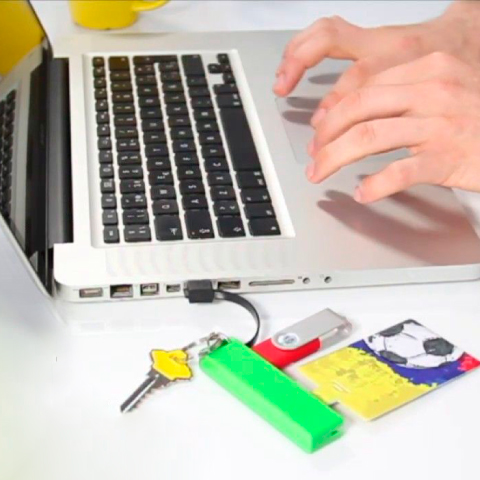 Llavero multipuerto USB