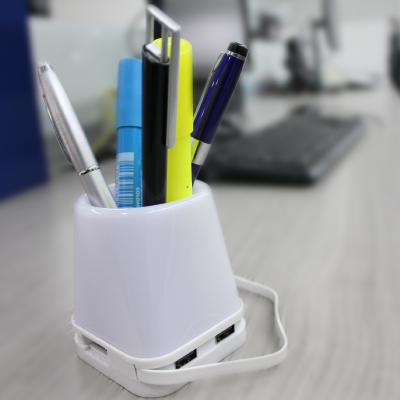 Portalapices con luz- Puerto USB
